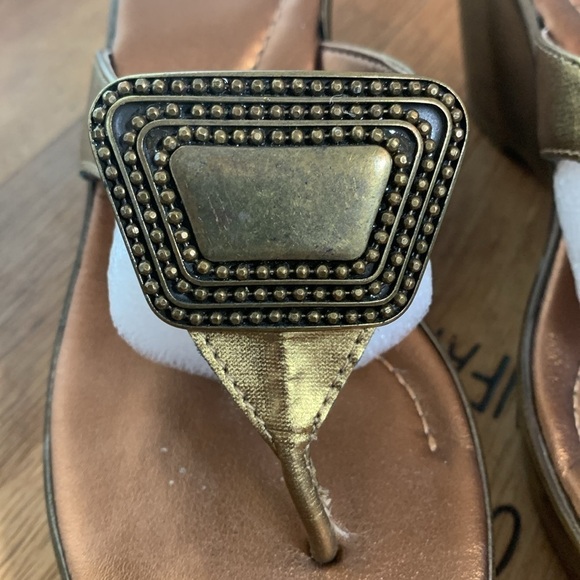 Matisse | Gold Shoes Sandals Leather Studded Slip-On Wedge Heels Made in Italy 7 - Picture 5 of 17